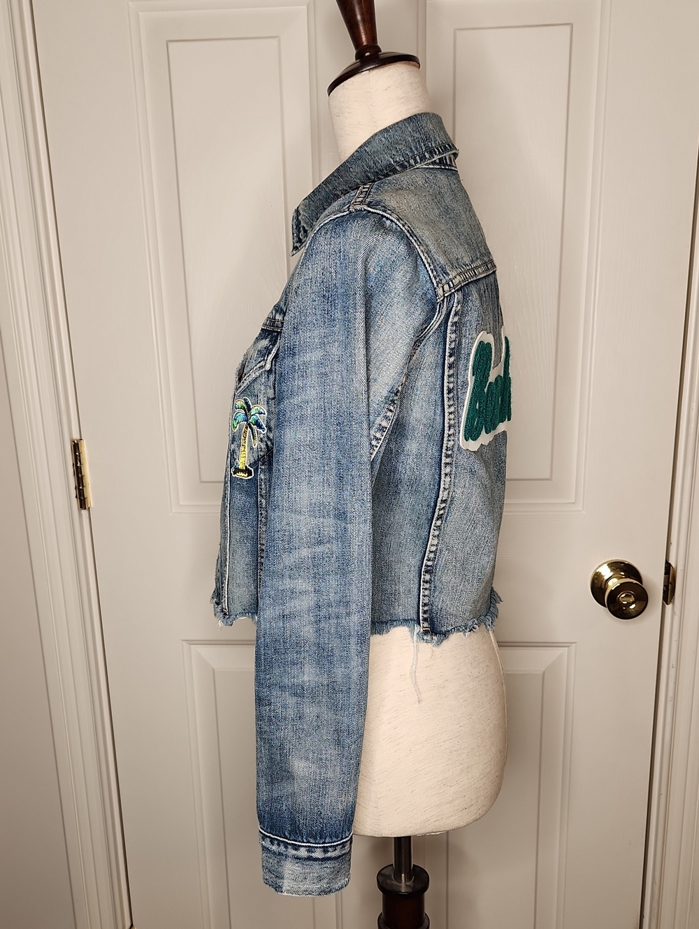 Gorgeous Things Distressed Blue Denim Jacket - See measurements - Picture 5 of 11
